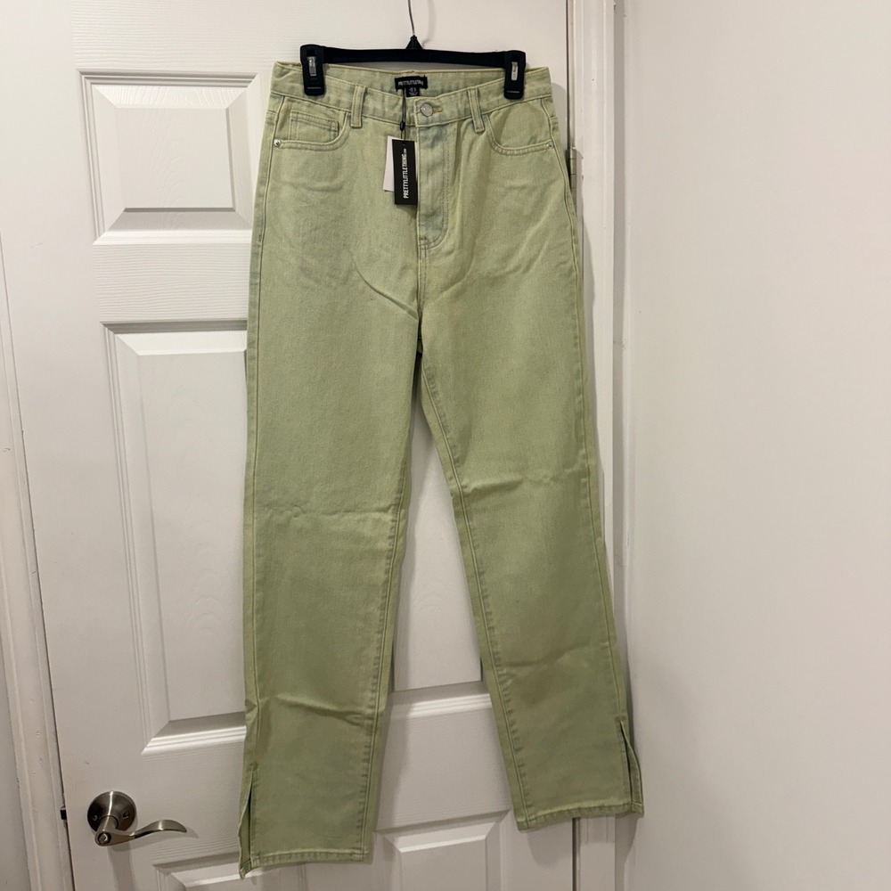 PrettyLittleThing Light Green Vintage Wash Split Hem Straight Leg Jeans US 6 NEW